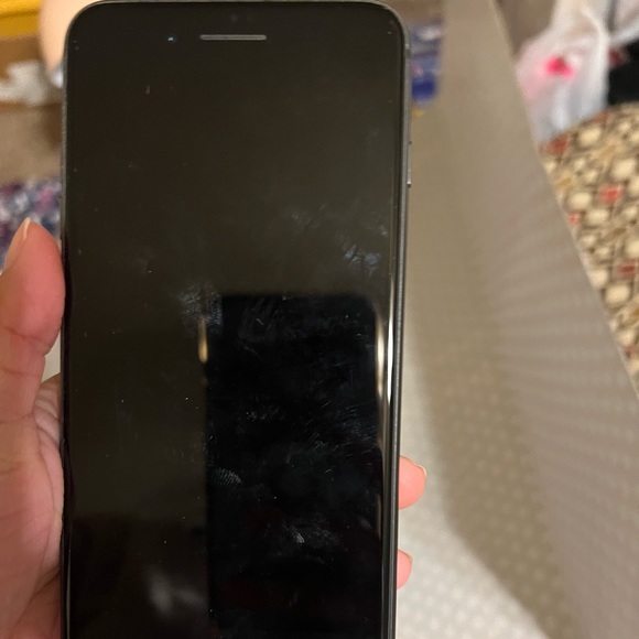 Iphone 8 Plus READ - Picture 1 of 14